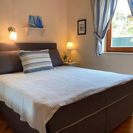 Jellyfish Apartment Малинска Екстериор снимка