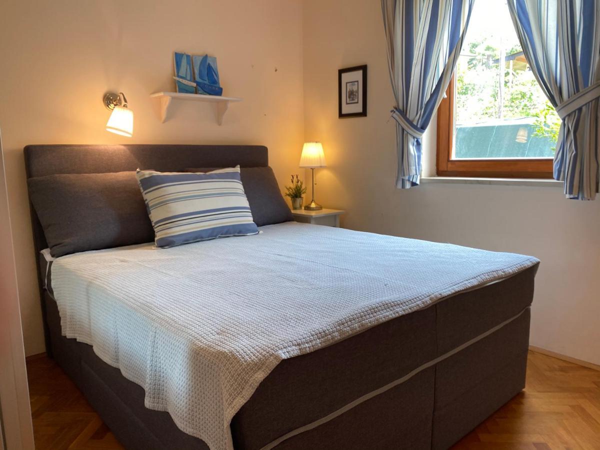 Jellyfish Apartment Малинска Екстериор снимка